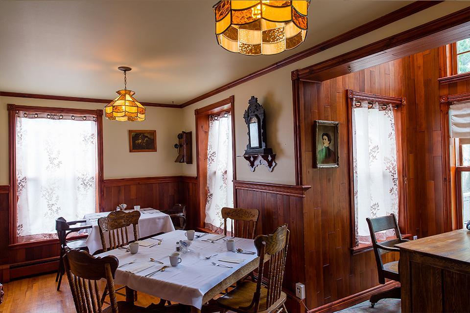 Auberge Mr James Riviere-du-Loup Exterior photo